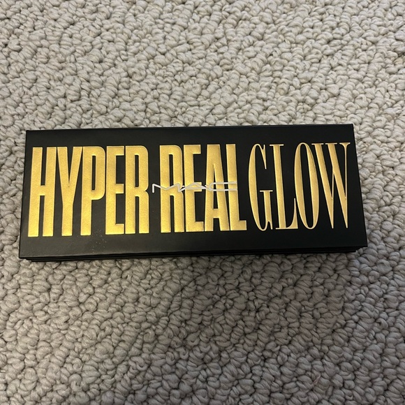 MAC Cosmetics Other - MAC Hyper Real Glow Highlighter Palette